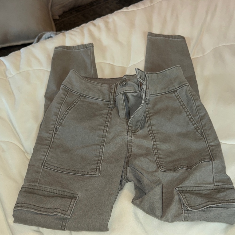 Cargo skinny